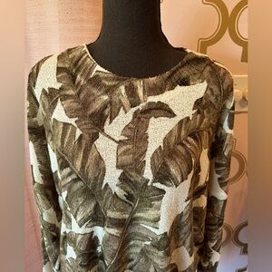 Show Me Your MuMu Woodsy Crew Neck Sweater EUC